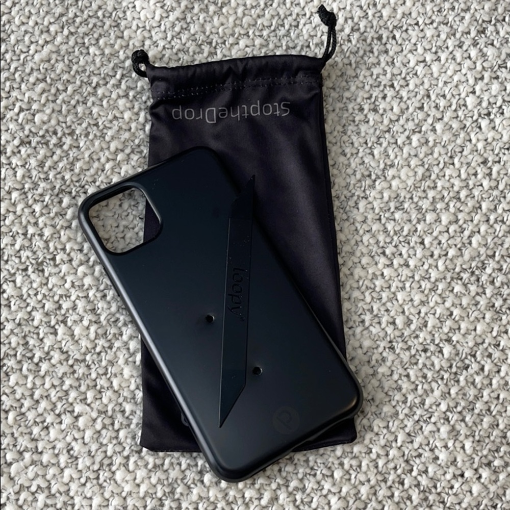 iPhone 11 Pro Max loopy black (righty)